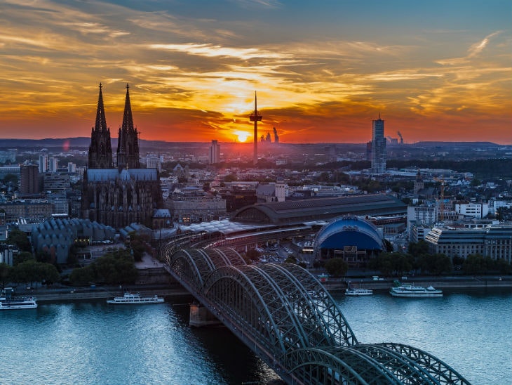 Blick auf den Kölner Dom und die Hohenzollernbrücke