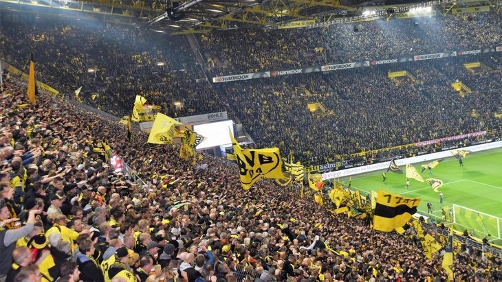 Fußballtrikots gehören für viele zum Fansein dazu!