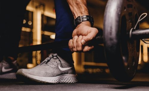 5 Krafttraining-&Uuml;bungen f&uuml;r stahlharte Muckis